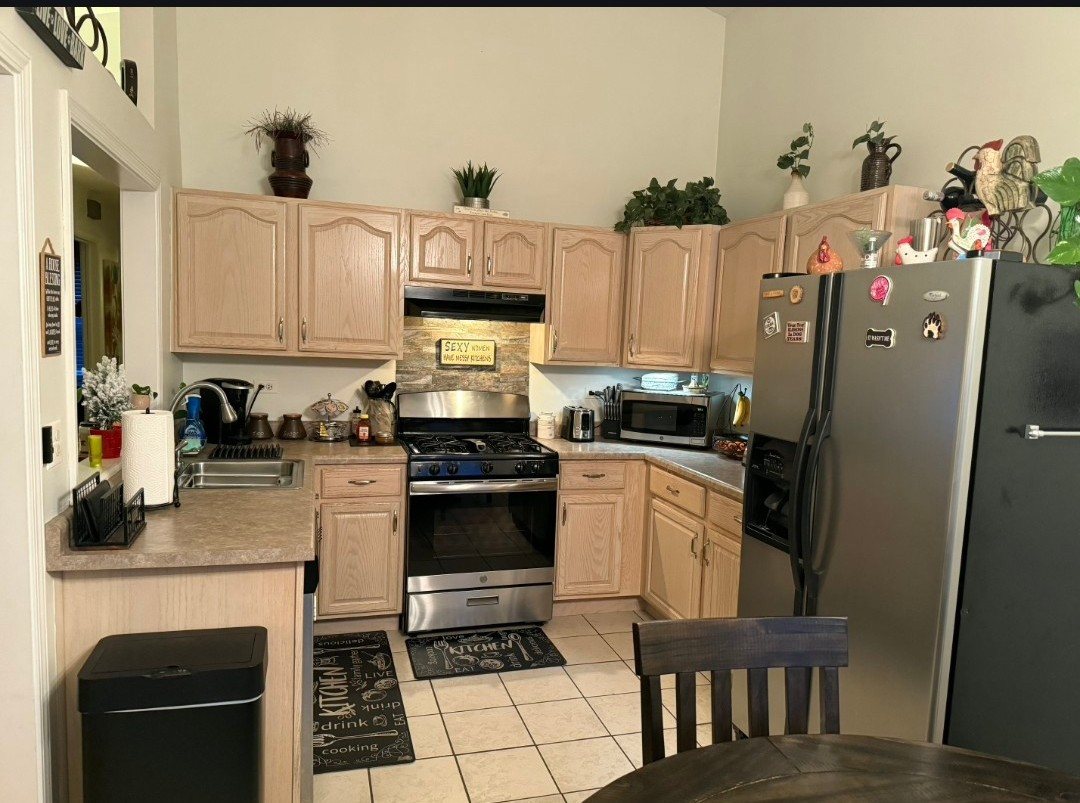 352DanburyDrive 65475 16