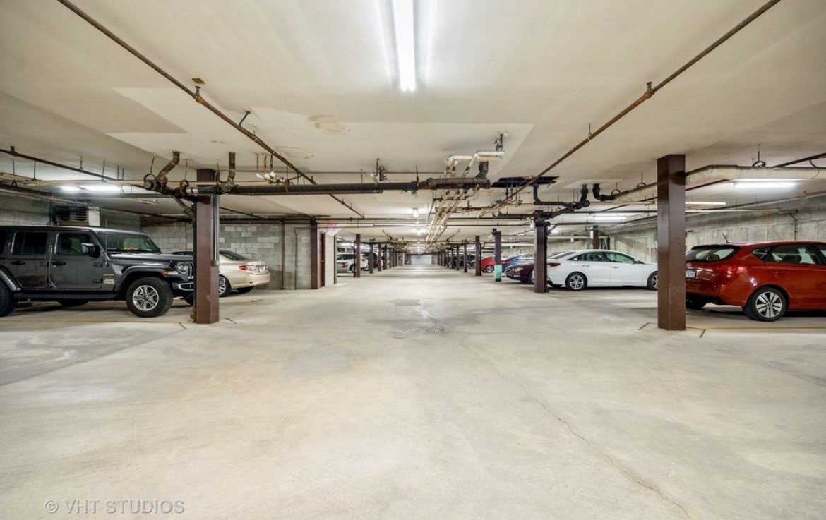 1795LakeCookRoad 60932 7