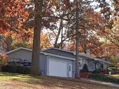 4 Forest Knolls, Decatur, IL 62521