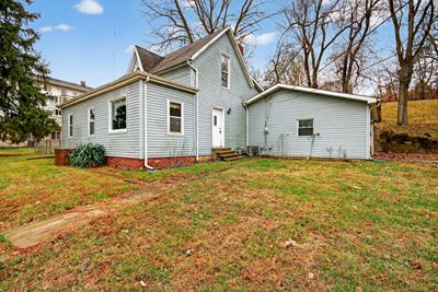 805 Old Salem Rd, Petersburg, IL 62675