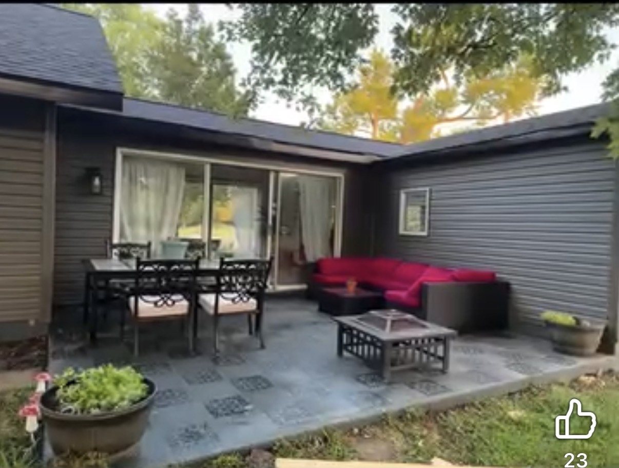 2305N1025thSt 67671 4