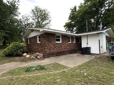 909SMcKinleySt 68207 3 b